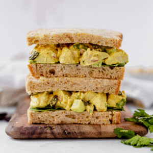 curry chicken salad on gluten free bread with romaine lettuce