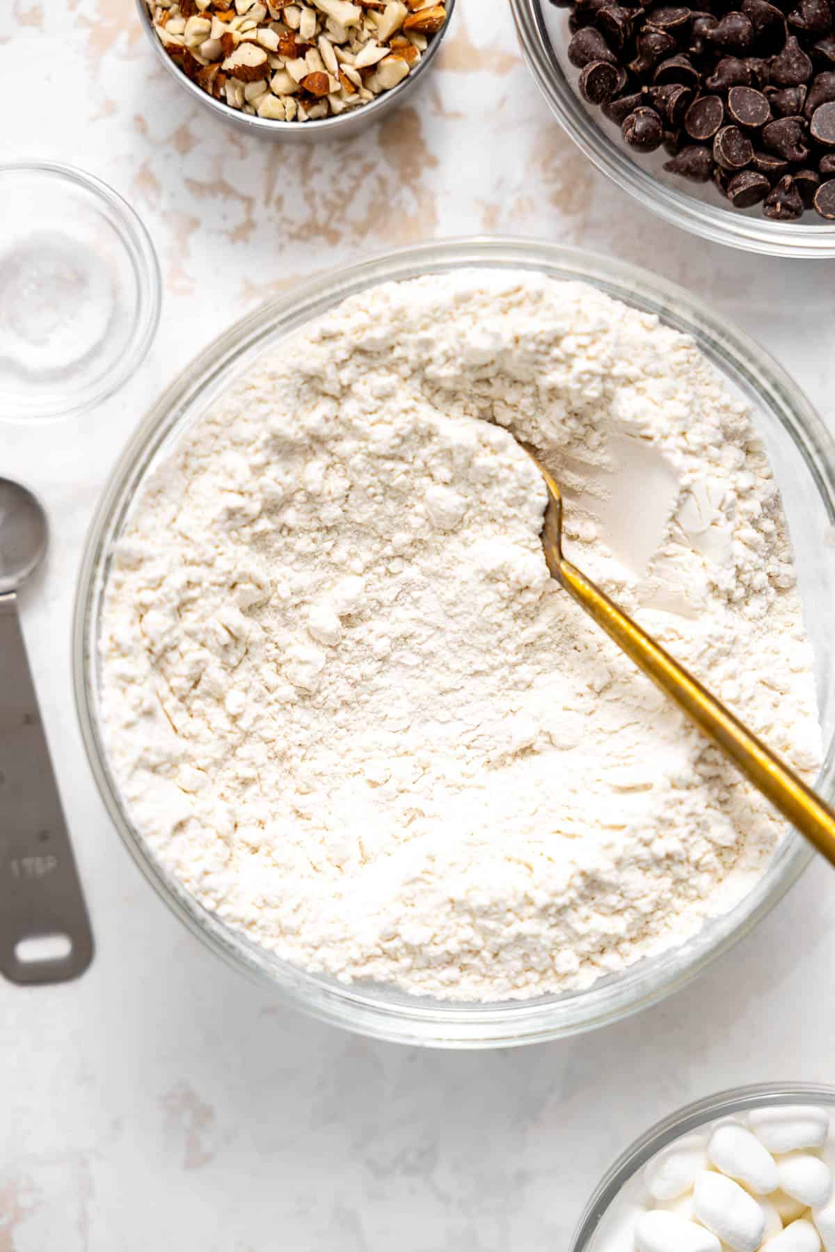 dry ingredients for cookies in a mixing bowl