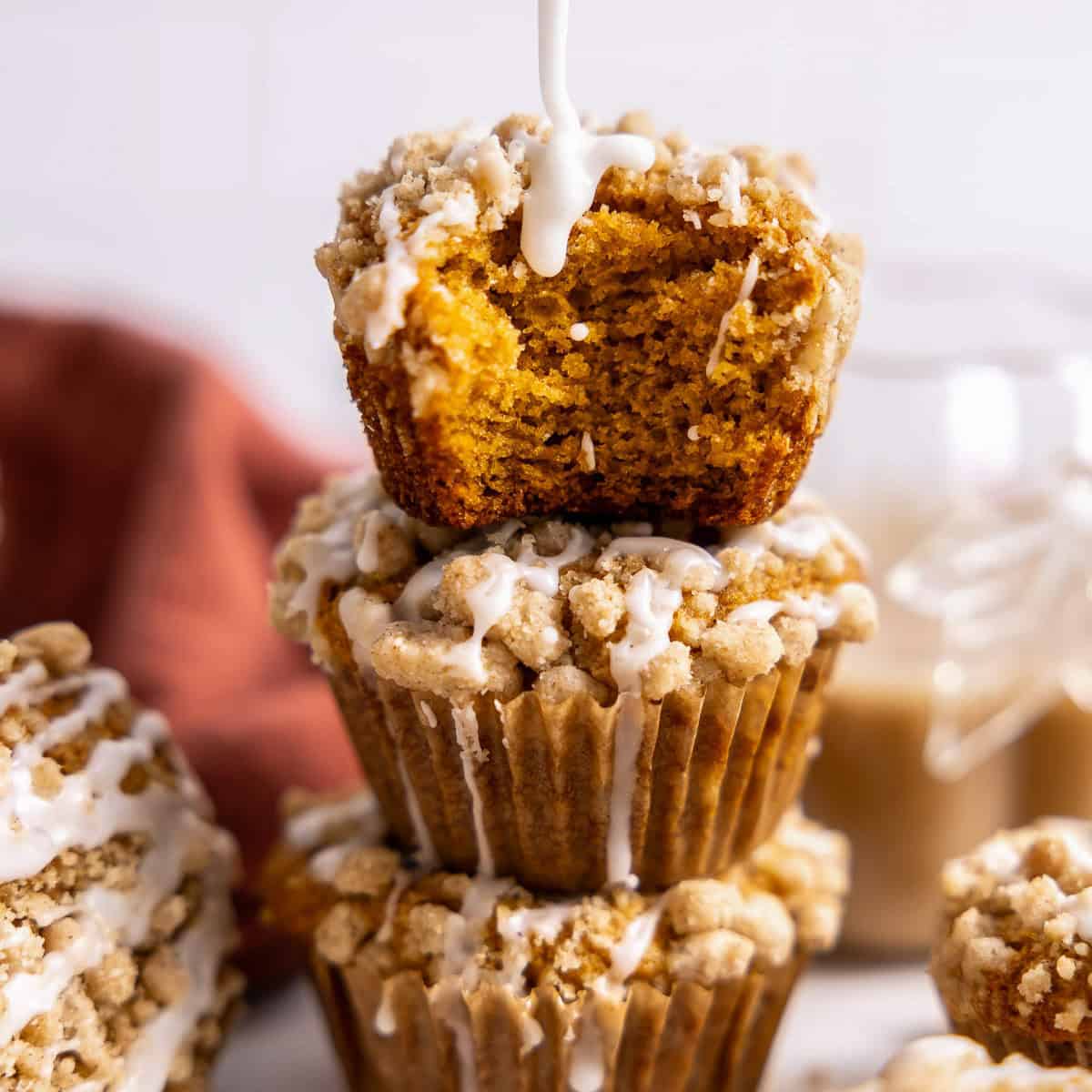 pumpkin-streusel-muffins-