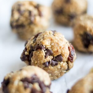 no bake Loaded Oatmeal Cookie Energy Bites