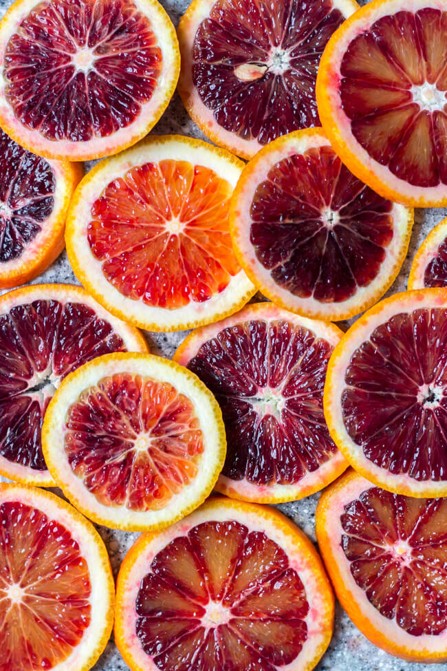 With a gorgeous pink color, this iced blood orange loaf is packed with flavor and has a moist texture all your close ones will love. The icing is naturally flavored with blood orange juice and makes it the perfect Valentine's Day dessert.