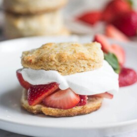 Healthy strawberry shortcake! Made with fresh fruit and real ingredients, this skinny strawberry shortcake is a guilt free dessert you can eat all summer long!