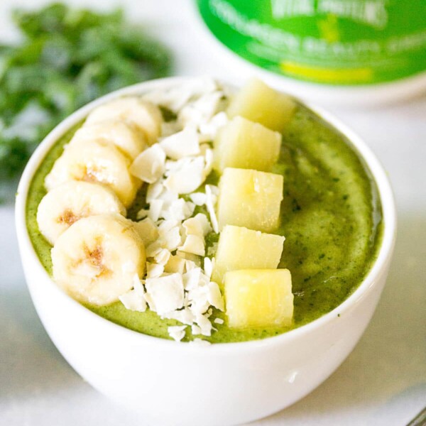 This green goddess smoothie bowl is filled with superfoods and healthy ingredients to fuel you through the day. It's made with fruits and veggies, Vital Proteins and healthy fats to make for breakfast, lunch or a snack.