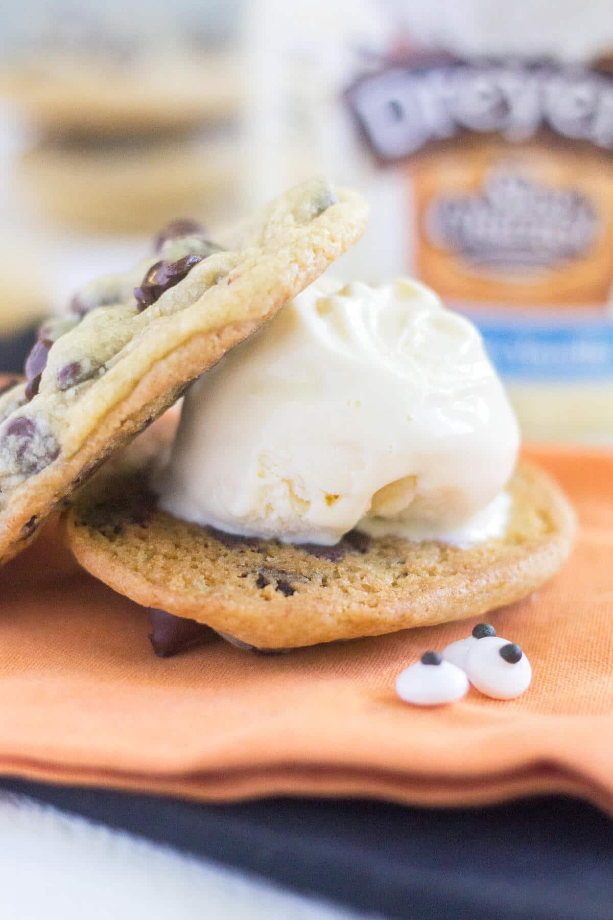 Spooky Monster Ice Cream Sandwiches are an easy Halloween treat for kids and adults alike! This Halloween recipe is a fun dessert for any spooky occasion, from a kid’s party to a trick-or-treating night in.