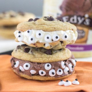 Spooky Monster Ice Cream Sandwiches are an easy Halloween treat for kids and adults alike! This Halloween recipe is a fun dessert for any spooky occasion, from a kid’s party to a trick-or-treating night in.