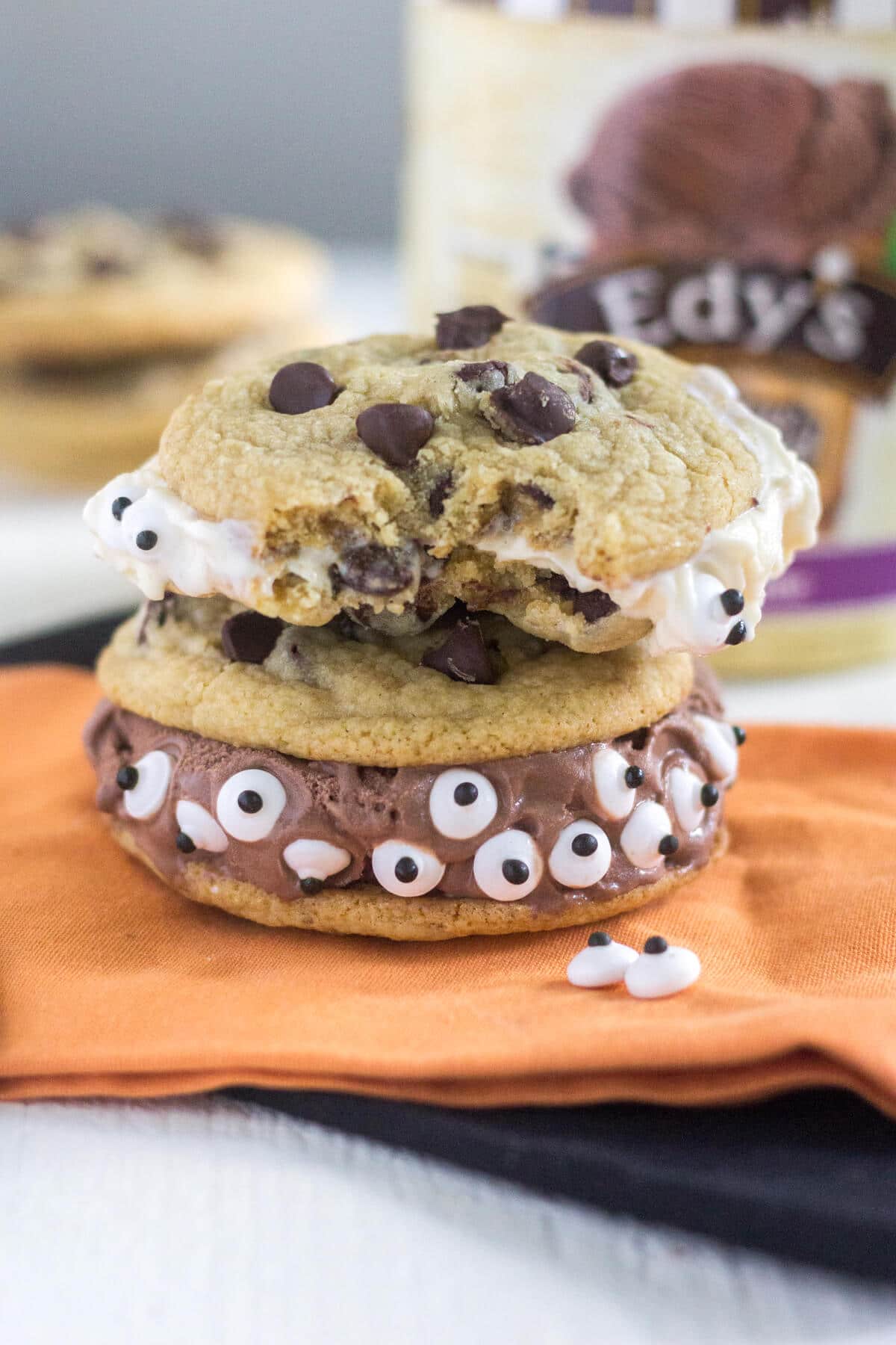 Spooky Monster Ice Cream Sandwiches are an easy Halloween treat for kids and adults alike! This Halloween recipe is a fun dessert for any spooky occasion, from a kid’s party to a trick-or-treating night in.