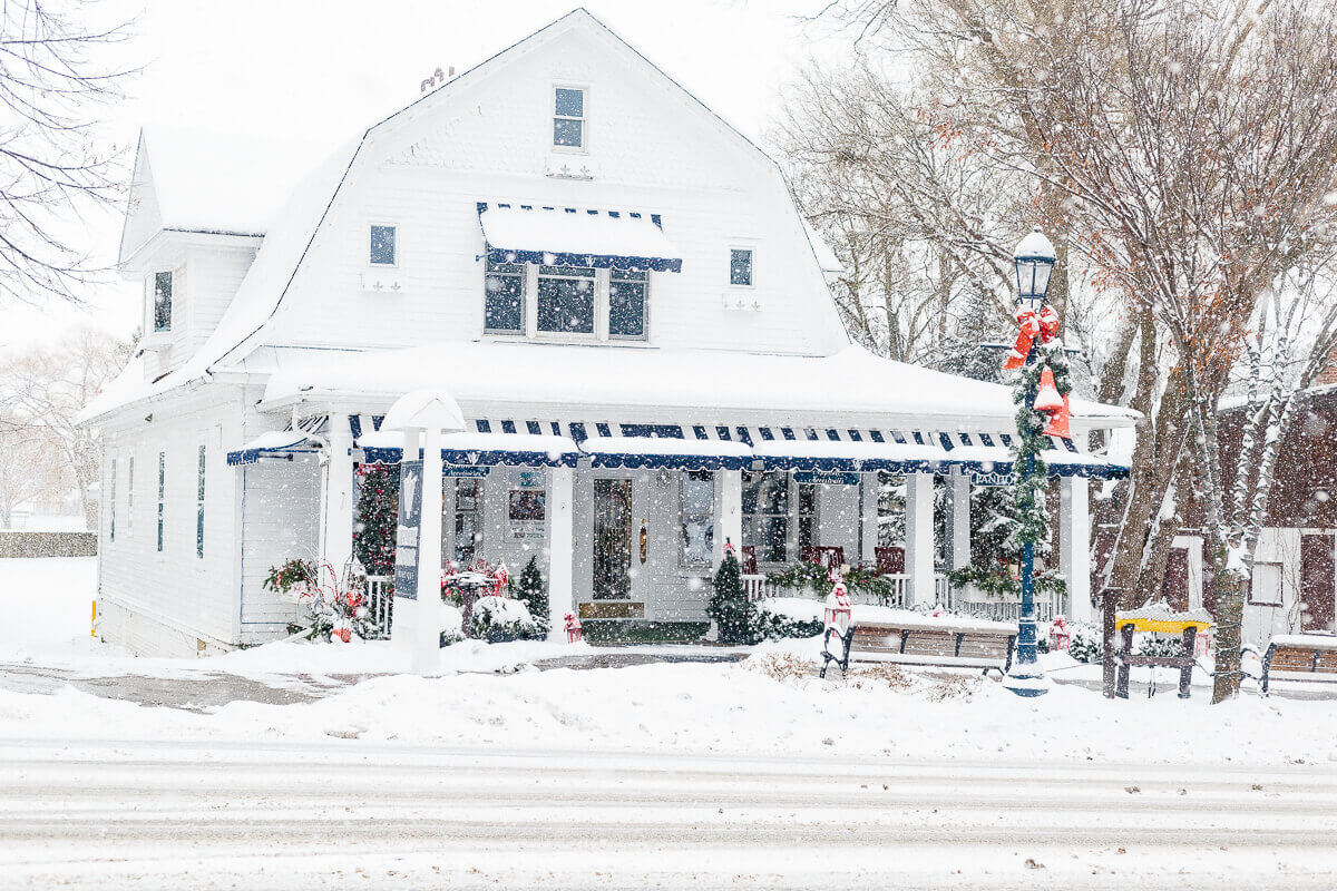 This 24-hour trip to Frankenmuth will give you a full Christmas wonderland experience. It's the perfect day trip with family or friends. You'll get snow, old school carriage rides, comfort food and homemade candy. This weekend getaway does not disappoint.