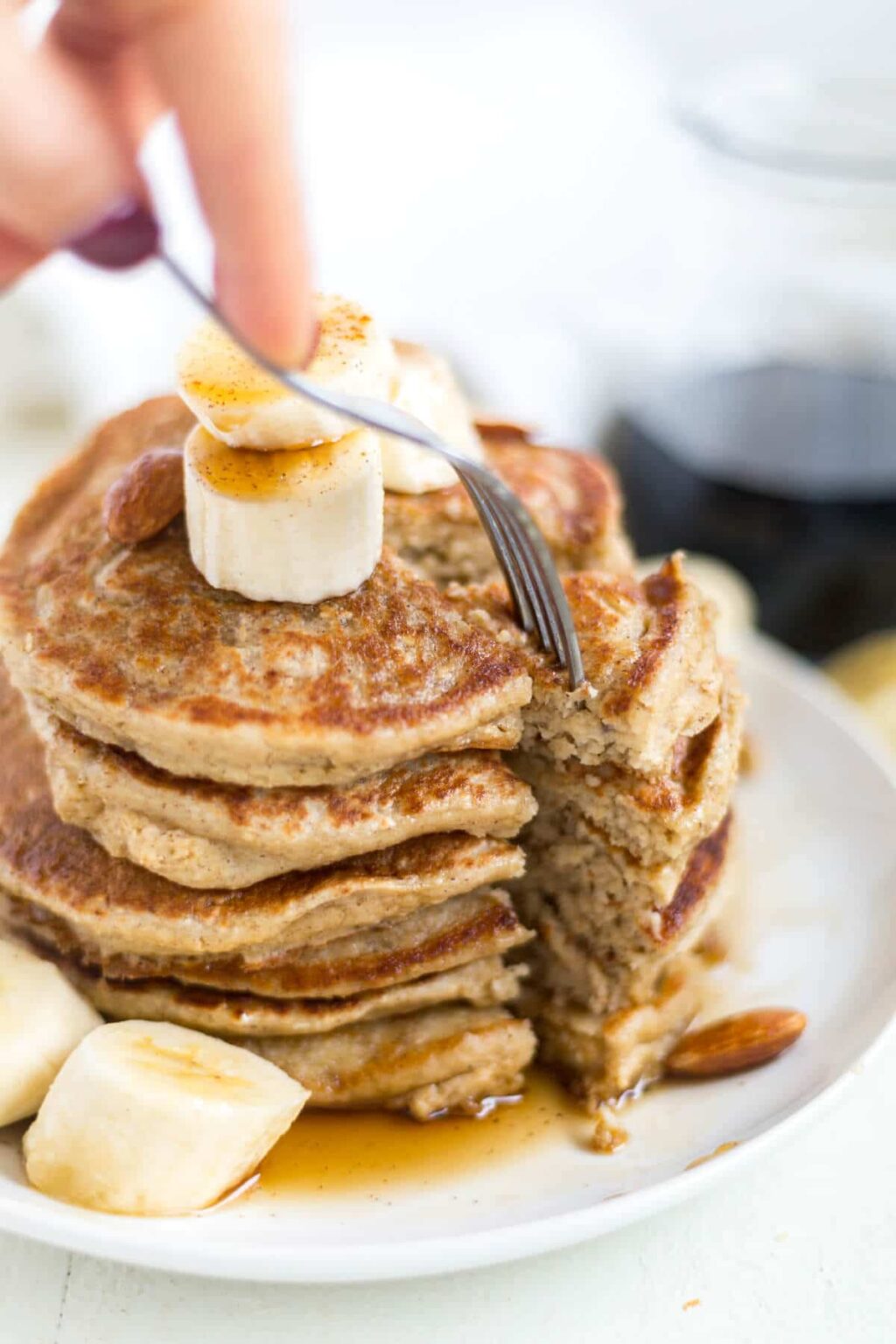 Banana Oatmeal Pancakes (Blender)