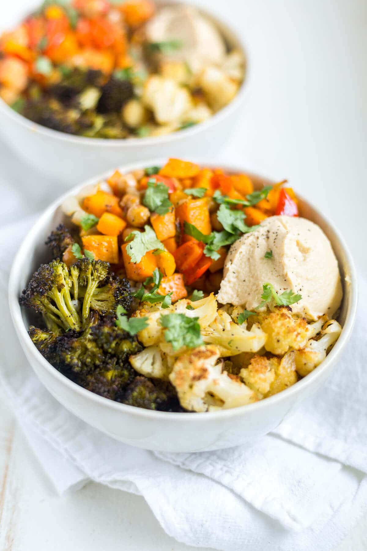 https://whatmollymade.com/wp-content/uploads/2018/02/veggie-quinoa-power-bowls-1.jpg