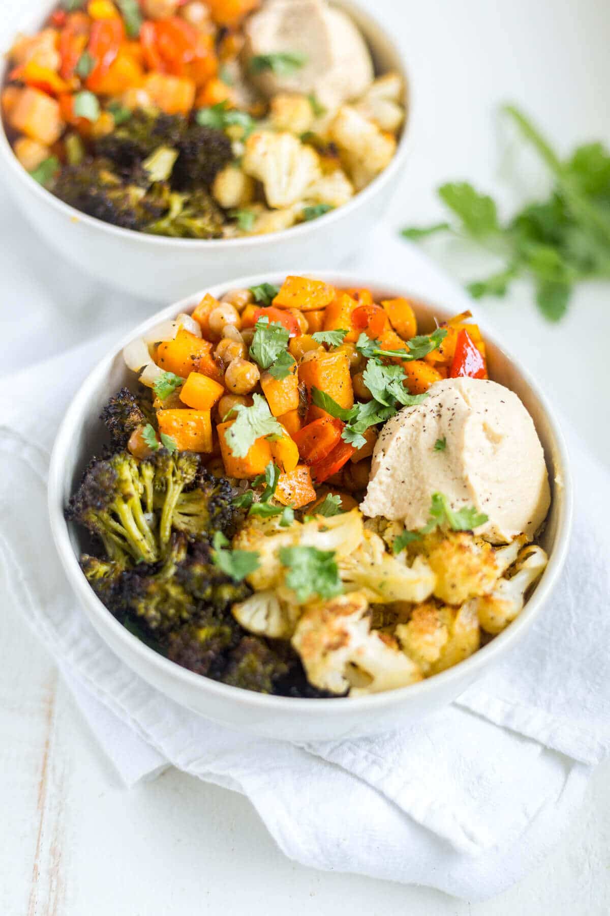 https://whatmollymade.com/wp-content/uploads/2018/02/veggie-quinoa-power-bowls-2.jpg