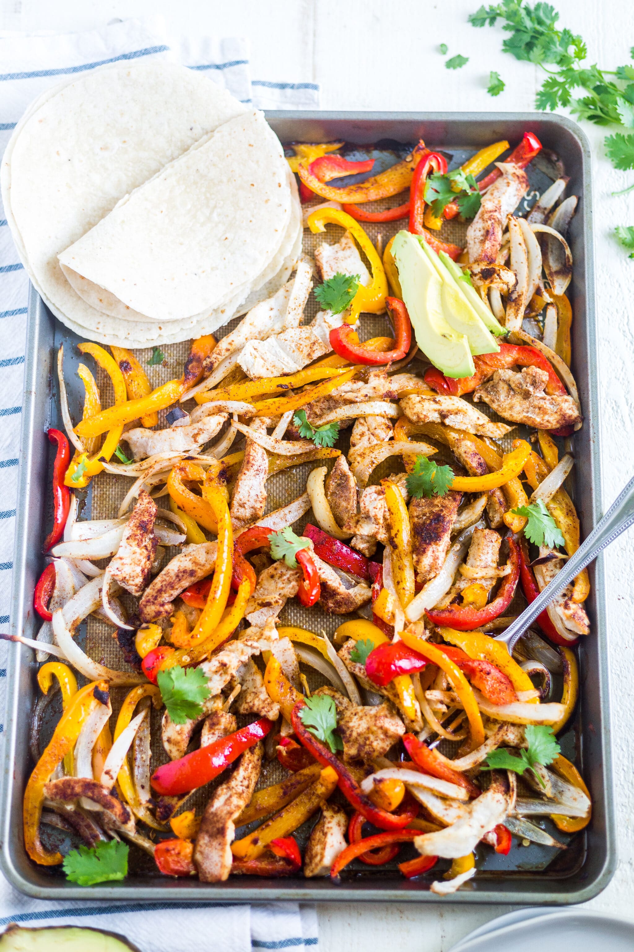 sheet pan chicken fajitas