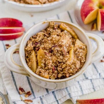 healthy apples crisp in a white bowl
