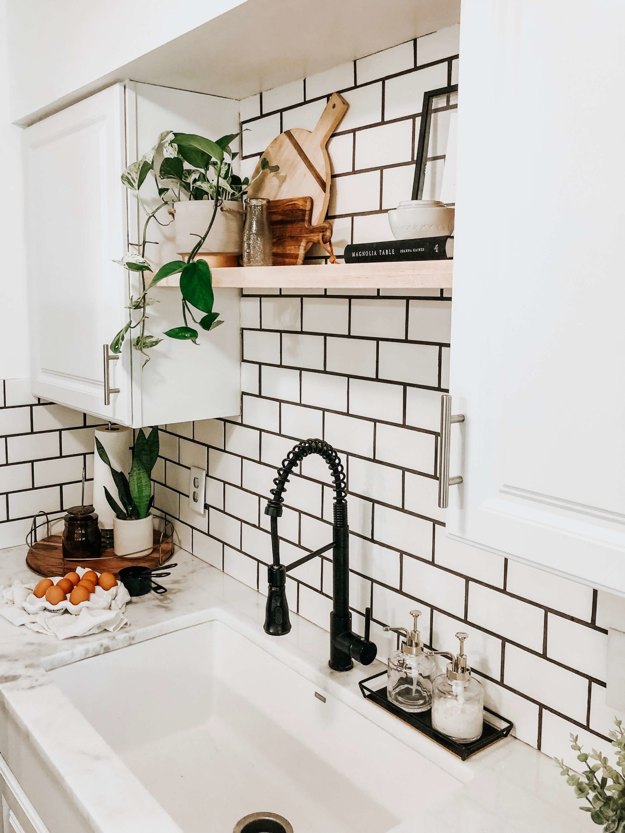 modern farmhouse kitchen