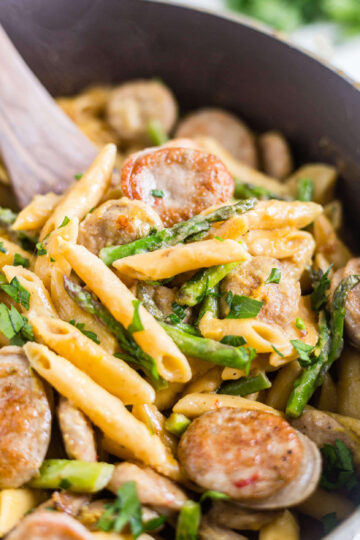 One Pot Lemon Chicken Asparagus Pasta | What Molly Made