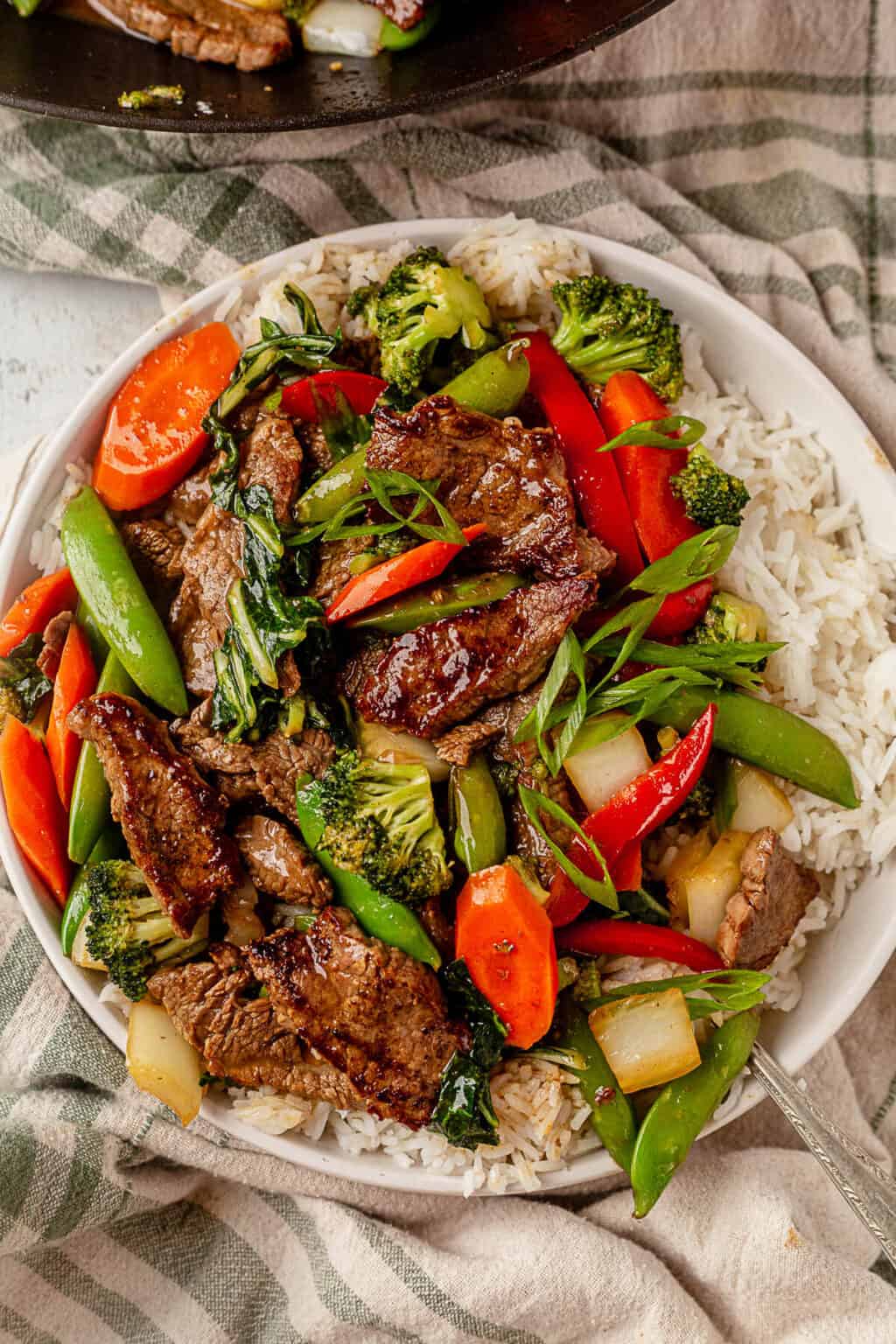 Flank Steak Stir Fry Recipe (Quick and Easy!)