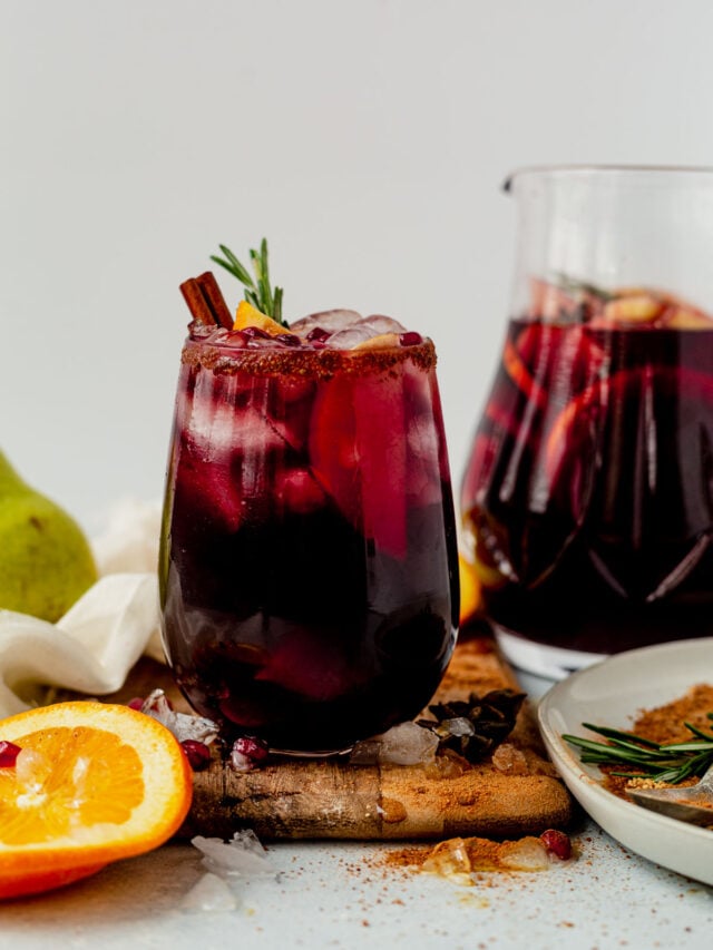 https://whatmollymade.com/wp-content/uploads/2020/11/cropped-winter-sangria-1.jpg