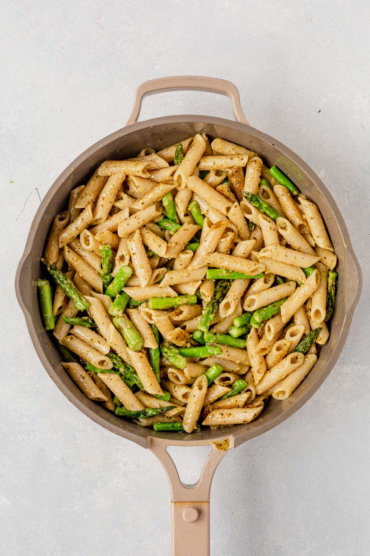 pesto pasta with asparagus