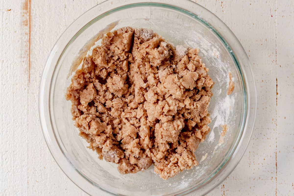cinnamon crumb topping in a glass bowl