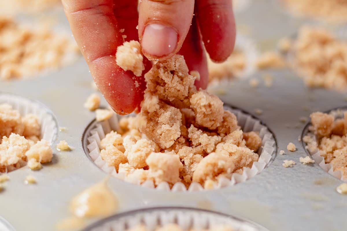 topping coffee cake muffin batter with crumb topping