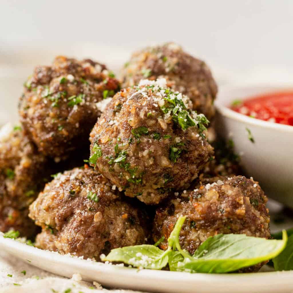 Easy Air Fryer Meatballs (Juicy Italian Meatballs)