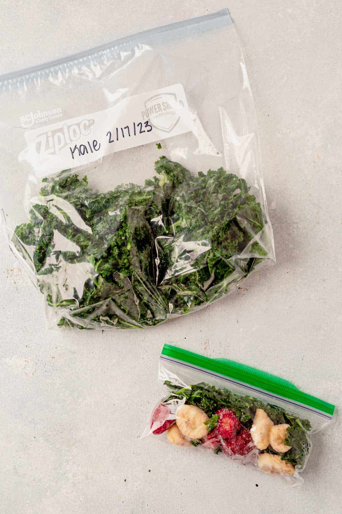 freezer smoothie pack with kale and fruit