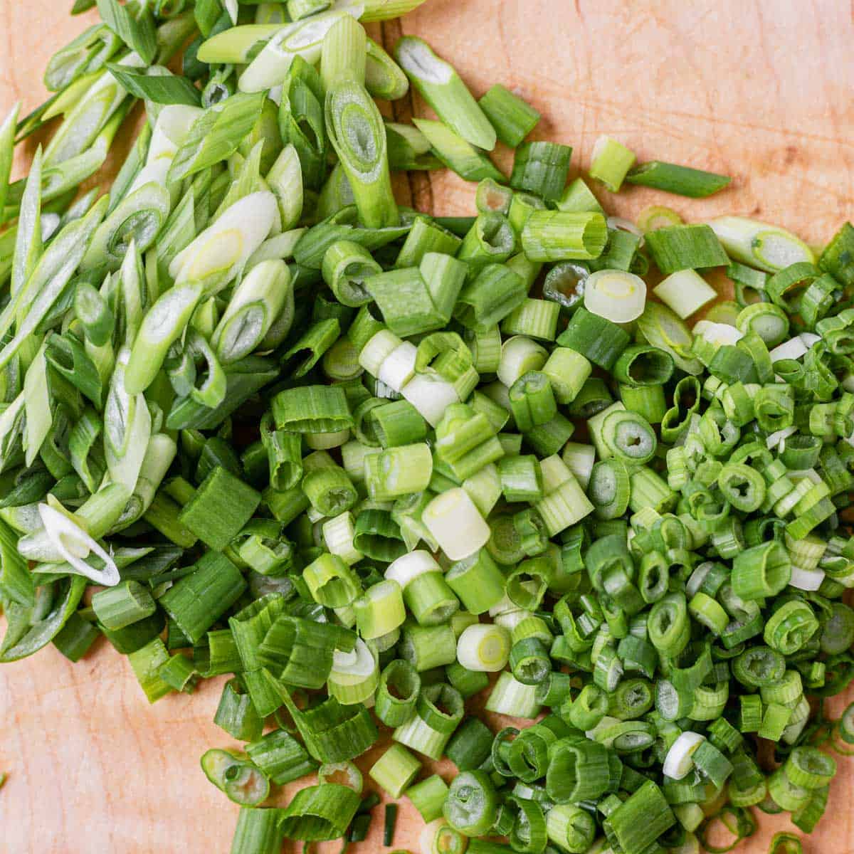 How to Cut Green Onions (4 Easy Steps)