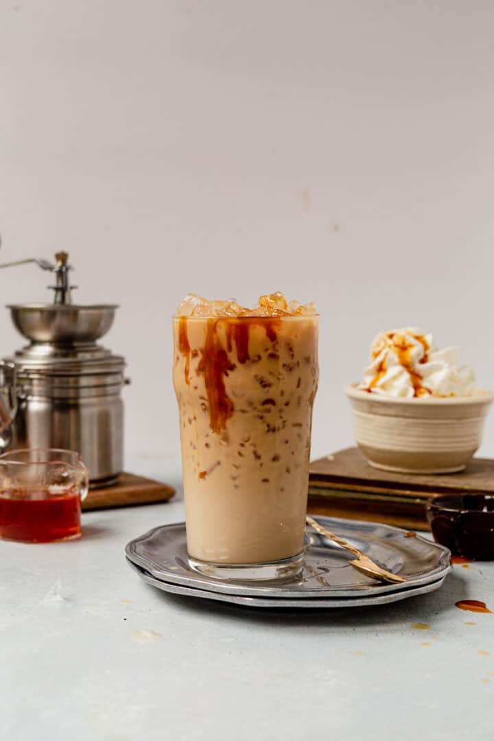 Iced Caramel Latte Recipe (Starbucks Copycat)