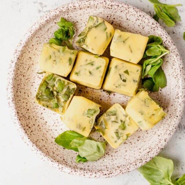 cropped-how-to-freeze-basil-11.jpg