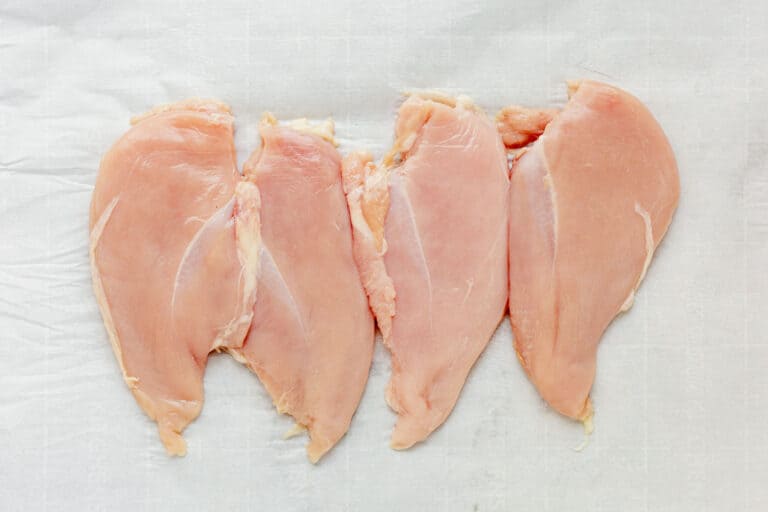 How Long to Bake Juicy Chicken Breast at 425 (Easy Recipe!)