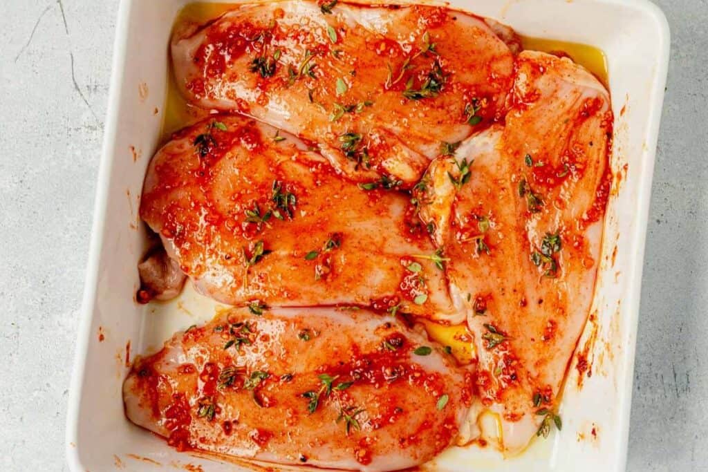 How Long to Bake Juicy Chicken Breast at 425 (Easy Recipe!)