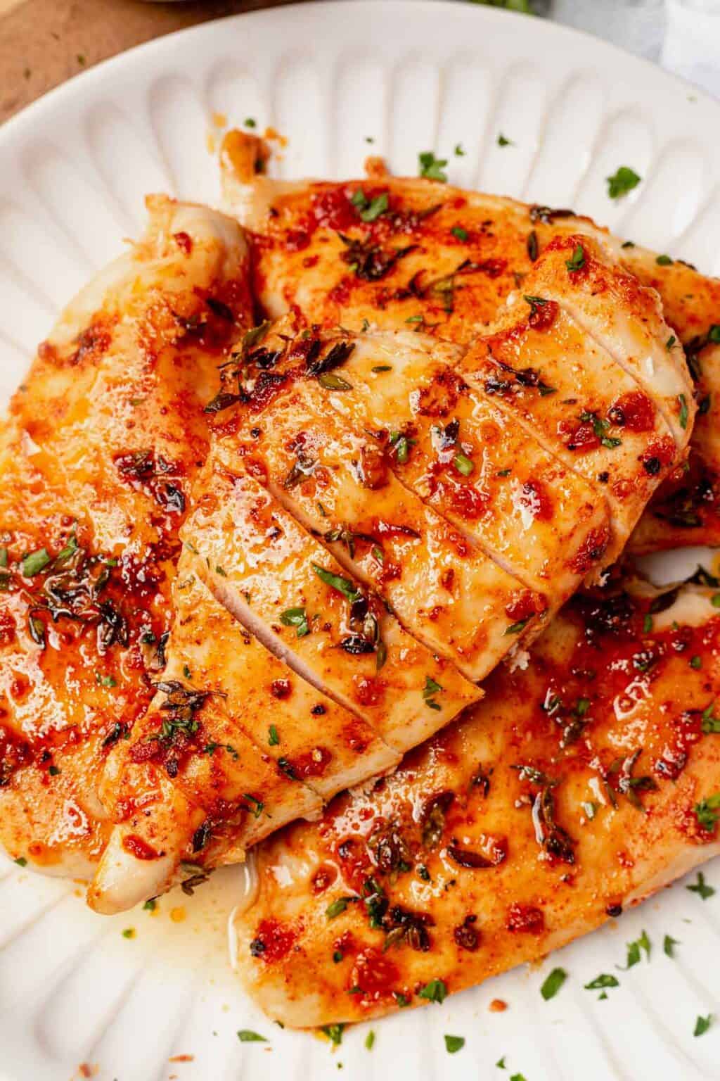 How Long to Bake Juicy Chicken Breast at 425 (Easy Recipe!)