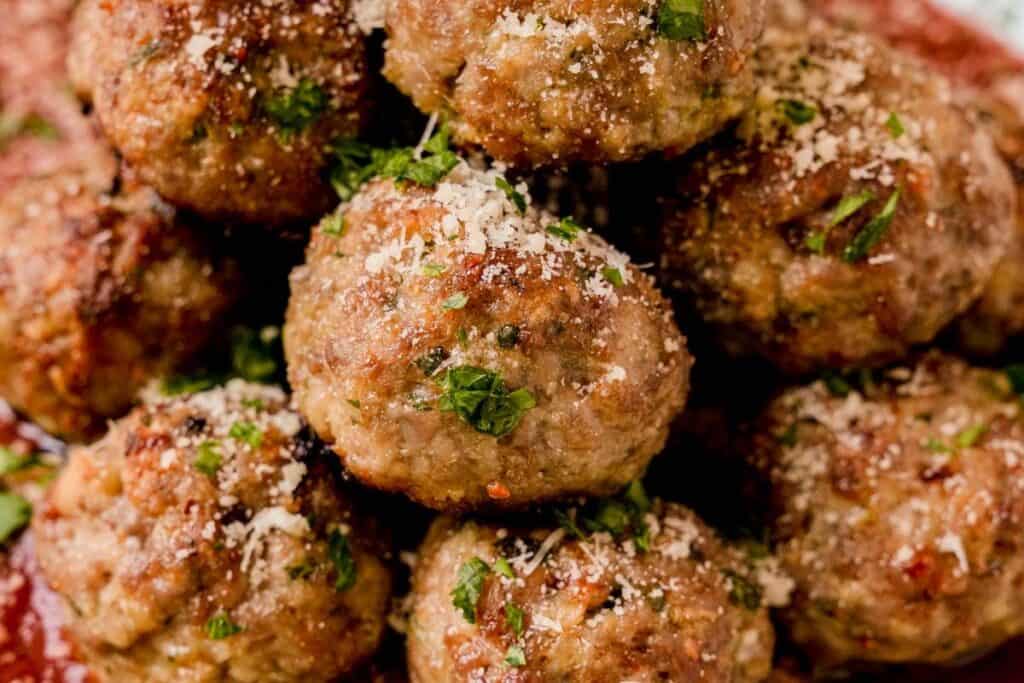 How Long to Bake Meatballs (Italian Baked Meatballs Recipe!)