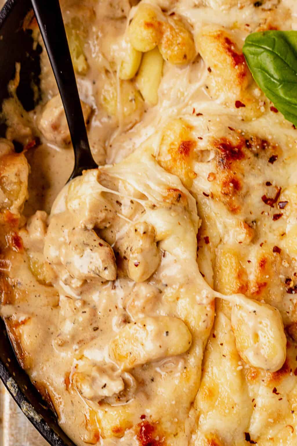 Creamy Chicken Alfredo Gnocchi Bake (Easy Recipe!)