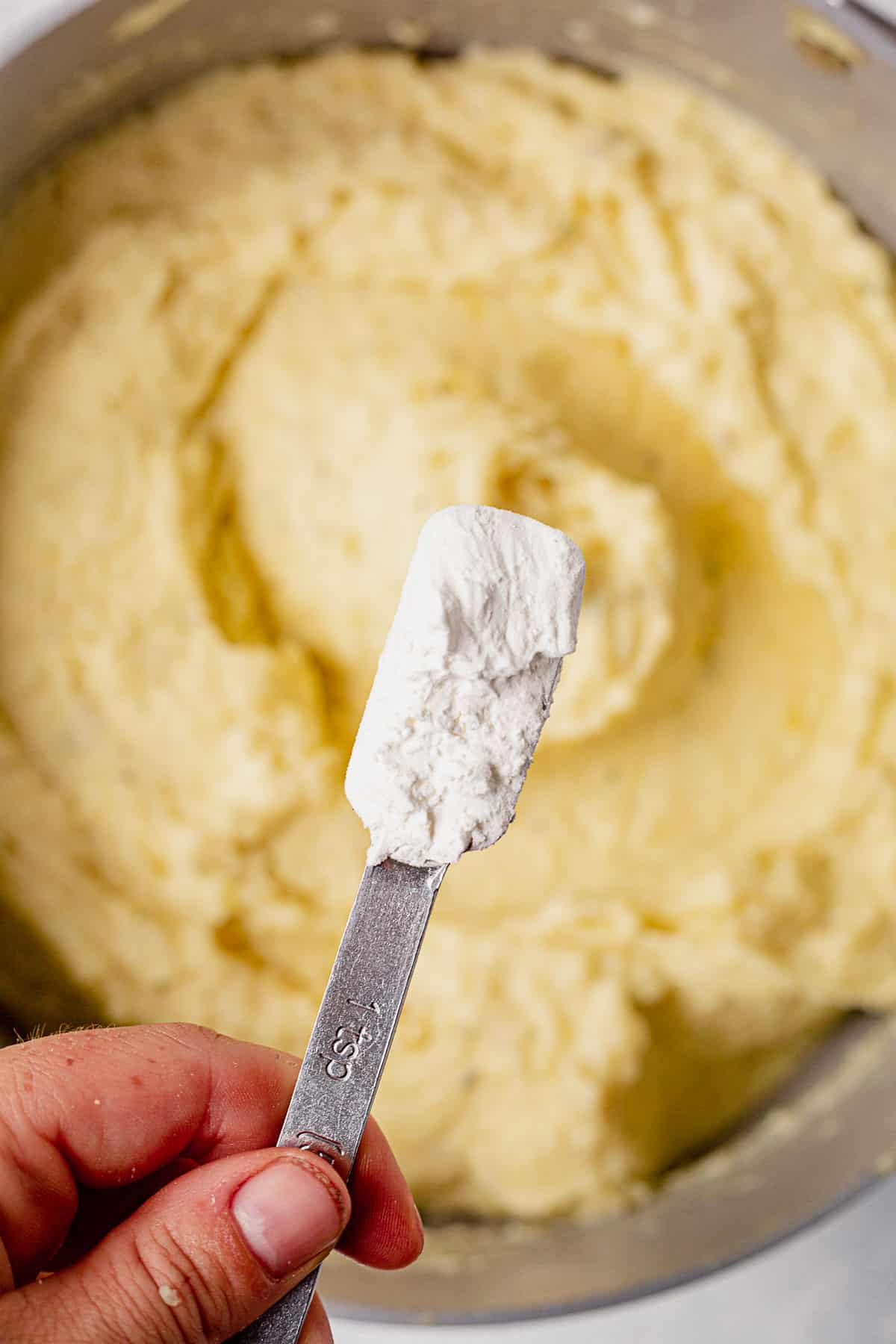 adding cornstarch to mashed potatoes