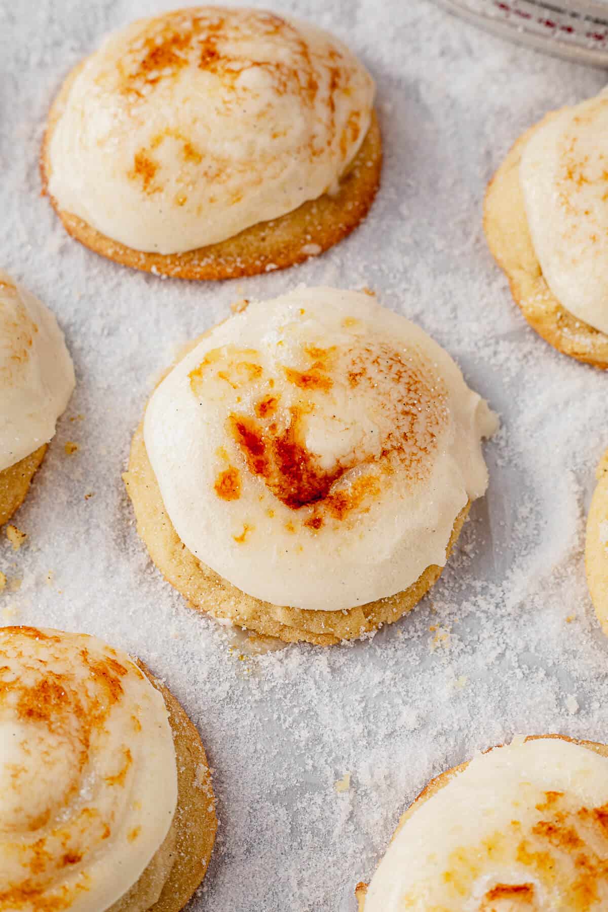 cookies with caramelized creme brulee topping with cream cheese frosting