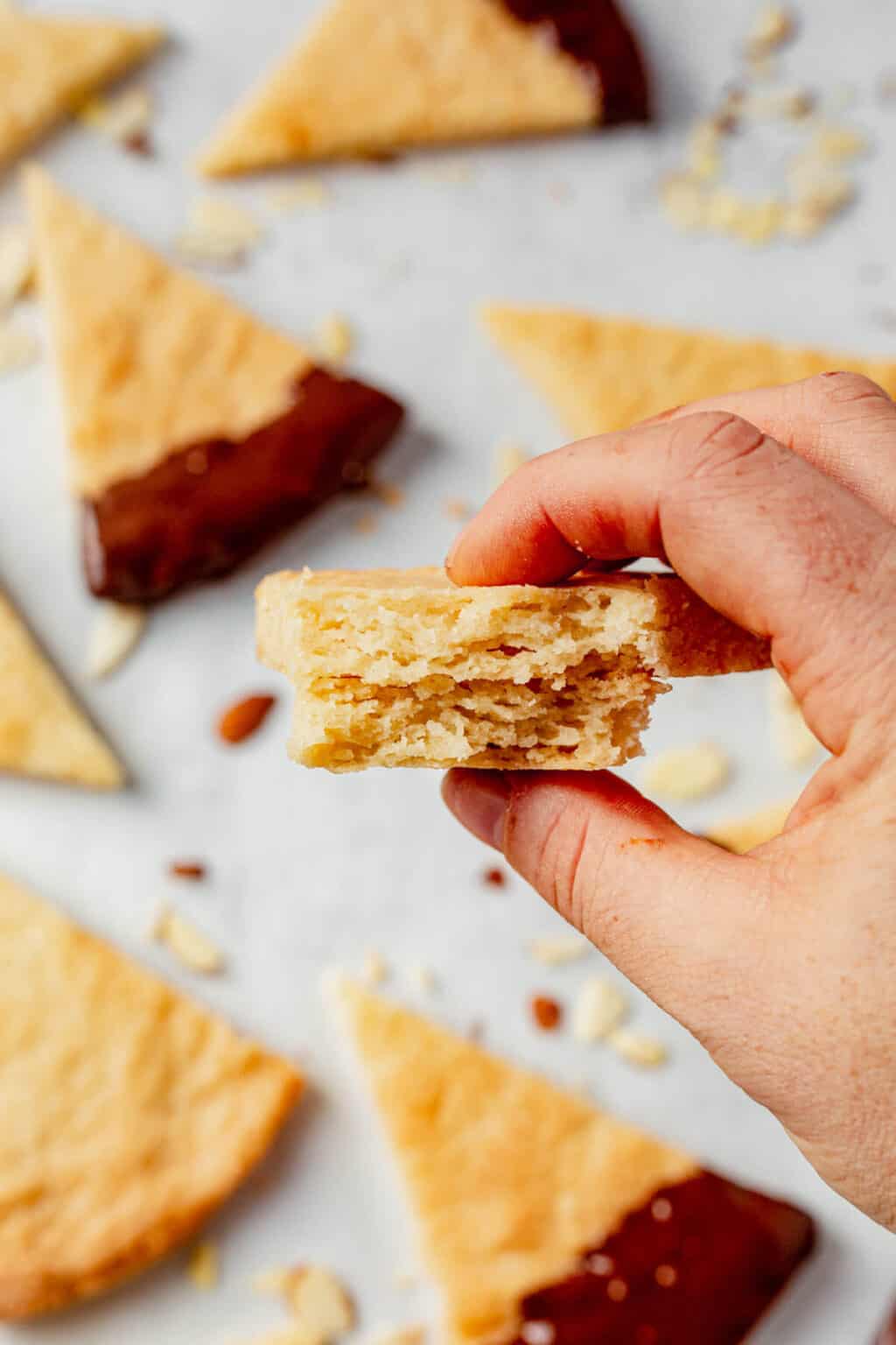 Easy To Make Almond Shortbread Cookies Recipe