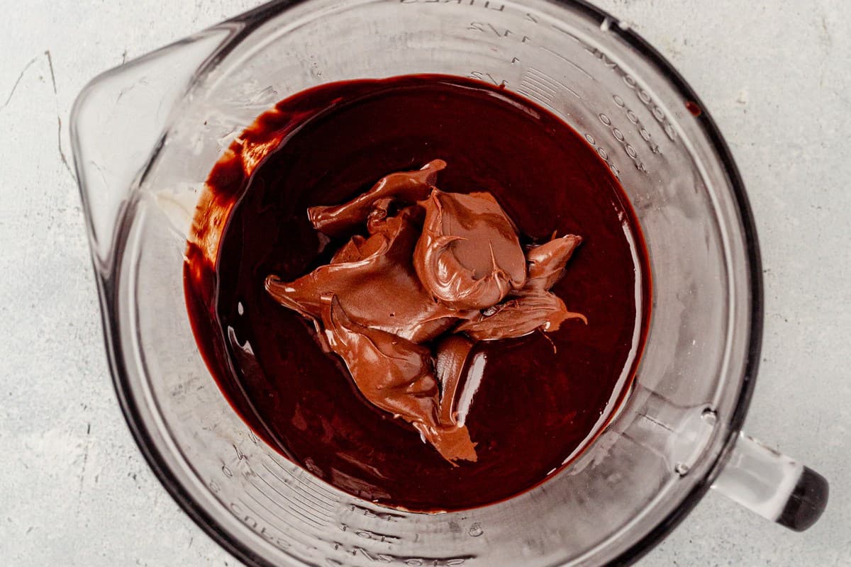 melted chocolate and nutella in a glass bowl