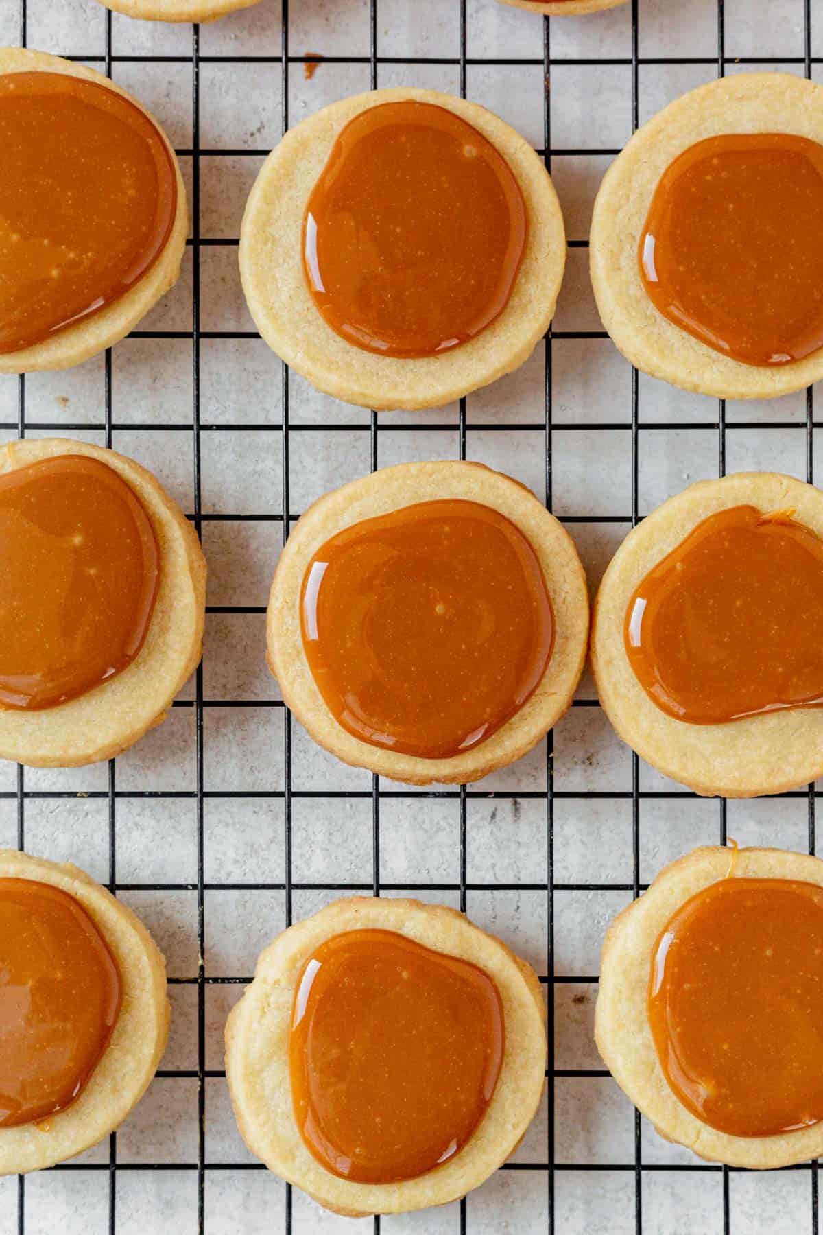 shortbread cookies topped with caramel.