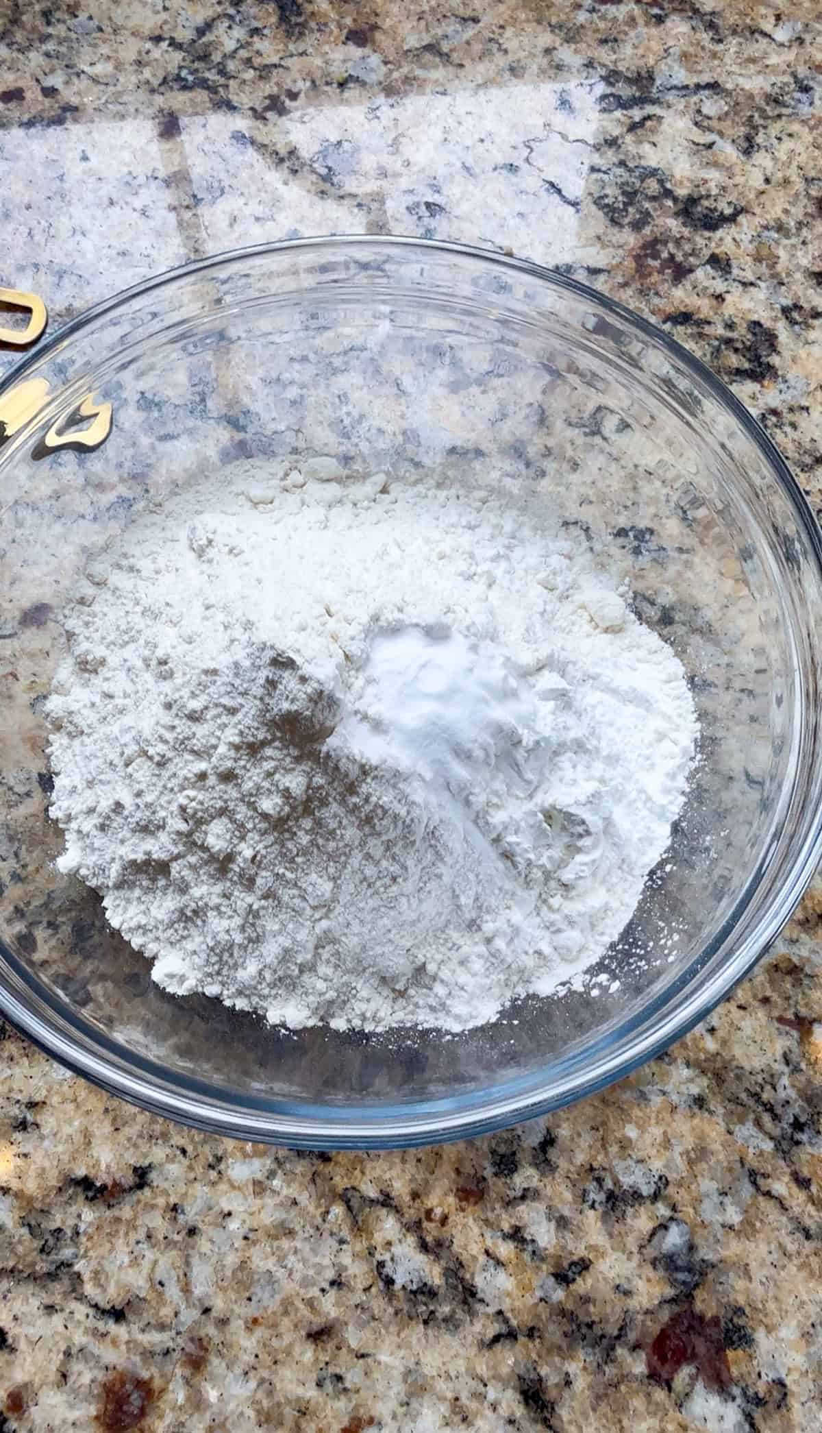 cookie dry ingredients in a glass bowl.